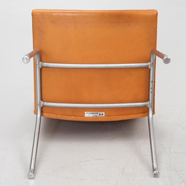 Hans J. Wegner, four 'Kastrup Airport Lounge Chairs'/'Lufthavnstolen', Johannes Hansen, Denmark, 1960s.