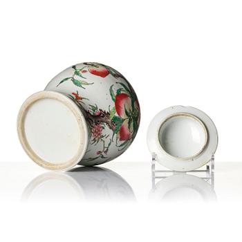 A famille rose 'peach' vase, late Qing dynasty/Republic.