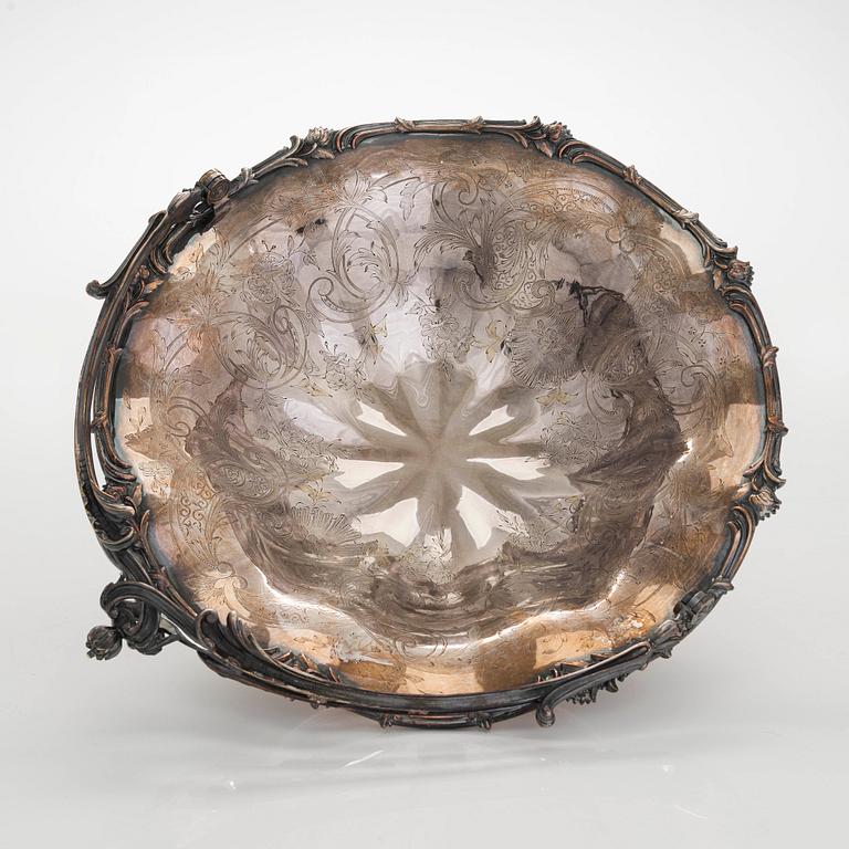 A Christofle silver plated fruit basket, France, ca mid 1900's.