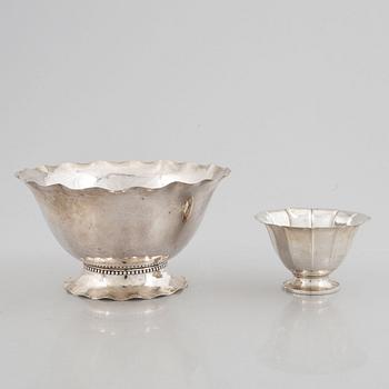 Two Swedish silver bowls, mark of CG Hallberg, Stockholm 1924-1925.