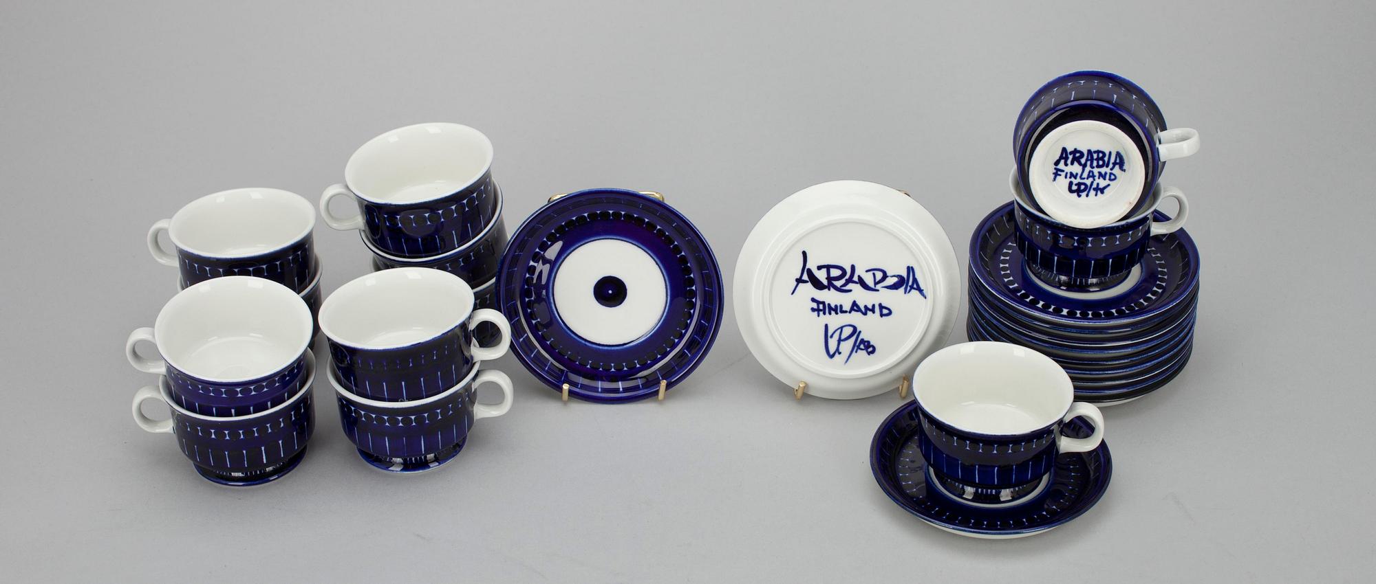 MOCKAKOPPAR, 12 st, porslin, "Valencia" design Ulla Procopé, Arabia 1900-talets senare hälft.
