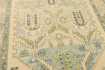 A Kazak carpet, c. 299 x 200 cm.