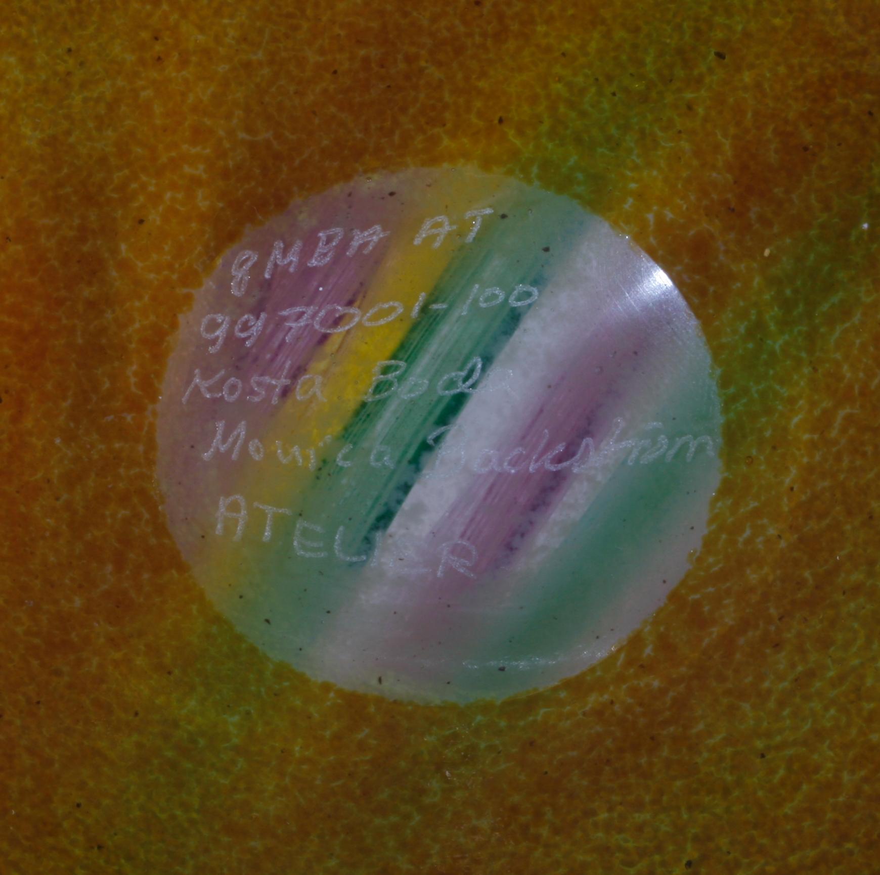 FAT, glas. Monica Backström, Kosta Boda. Sign.