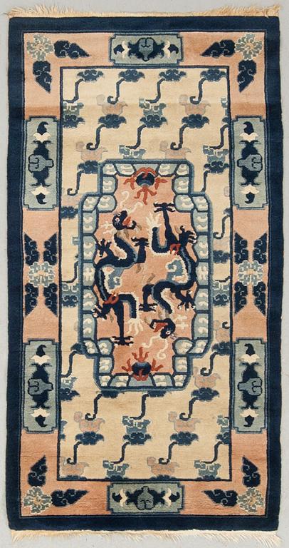 MATTA, semiantik, Baotou, ca 137 x 72 cm.