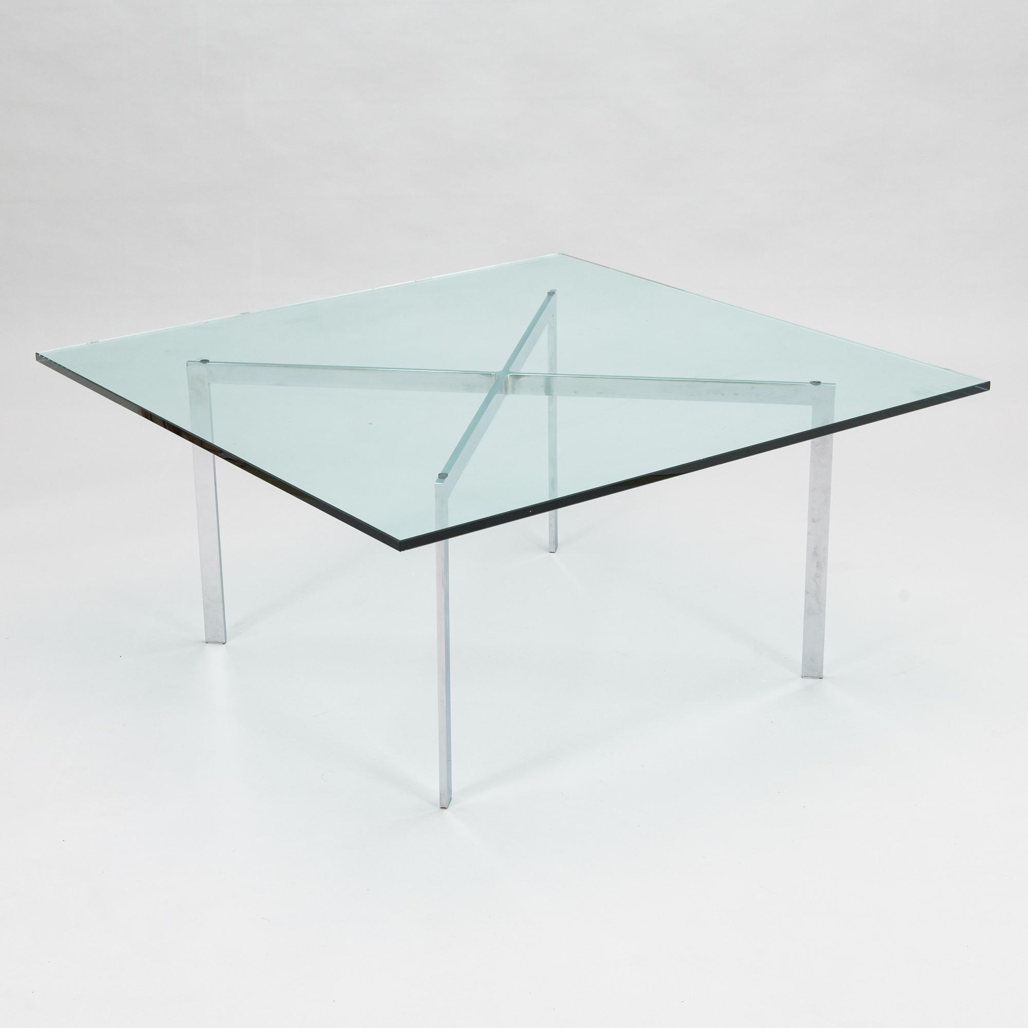 Ludwig Mies van der Rohe, soffbord, "Barcelona", Knoll International 2011.
