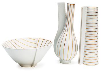 A set of two Wilhelm Kåge vases and a bowl, 'Guldsurrea', Gustavsberg 1950's.