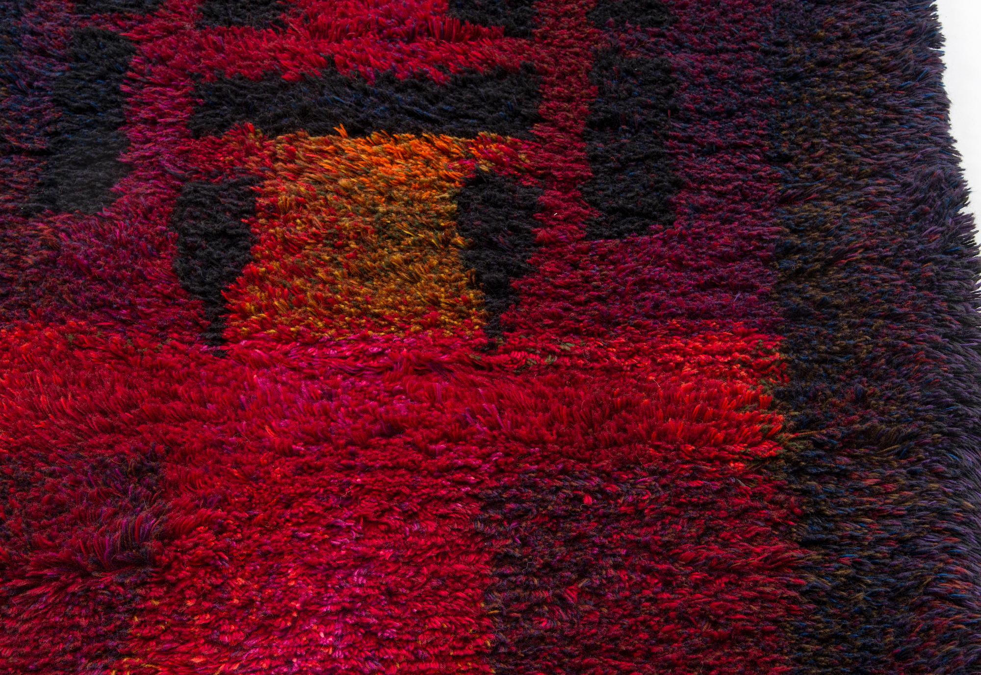 Ritva Puotila, rya, "Metsässä mättäällä",  Finska handarbetets vänner, circa 160 x 115 cm.