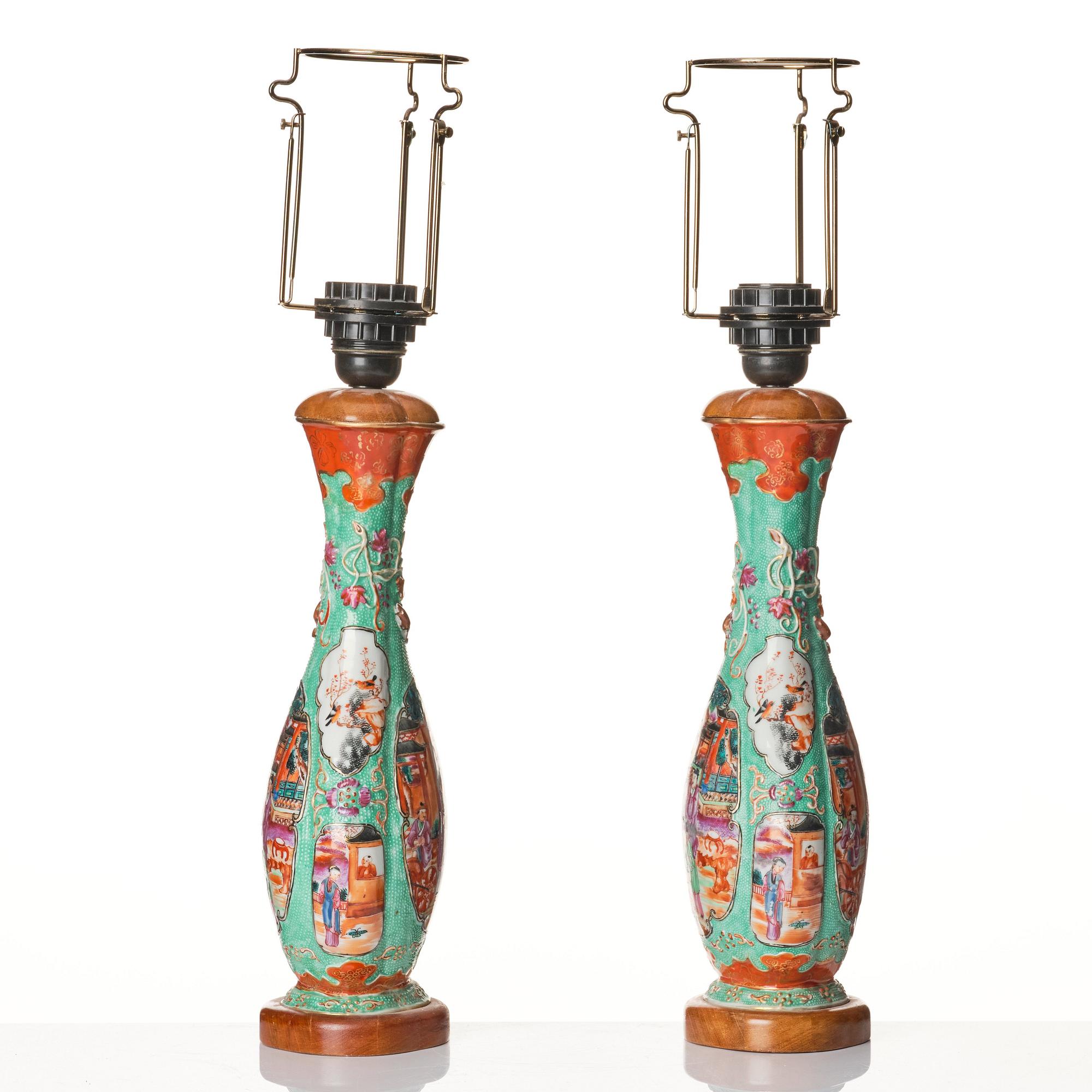 A pair of Chinese porcelain vases made in to lamps, Qing dynasty, circa 1800.