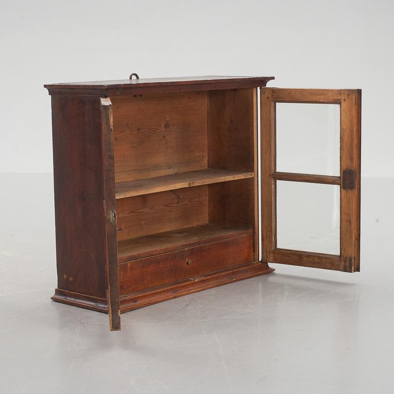 VÄGGSKÅP, 1800-tal.