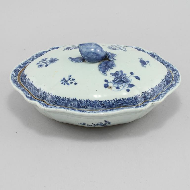 LOCKKAROTT, porslin, Kina, 1700-tal.