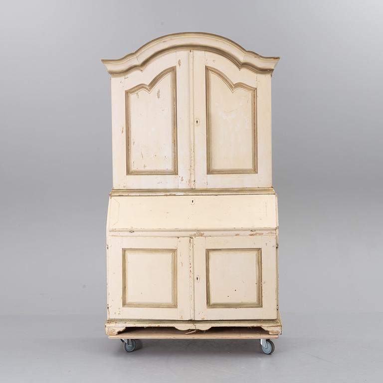 A swedish cupboard, late 18th / early 19th century.