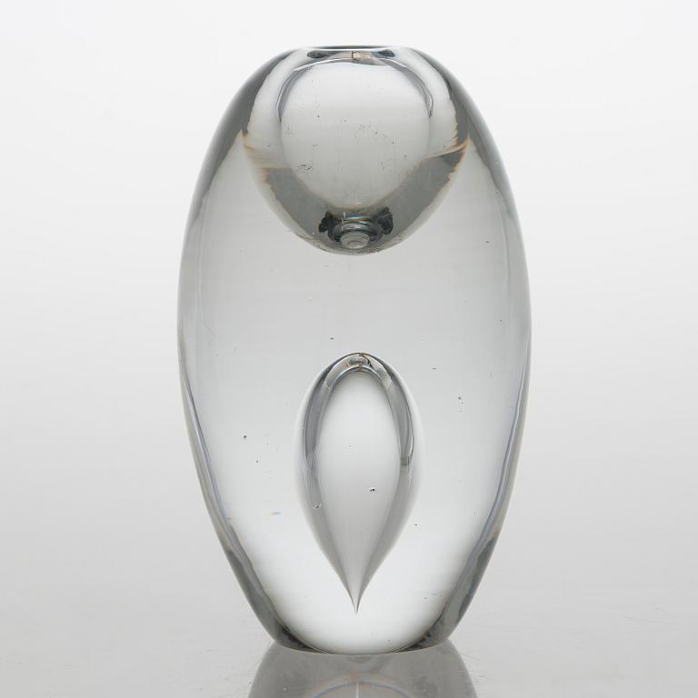 Timo Sarpaneva, a 'Teardrop' glass sculpture, model 3575, signed Timo Sarpaneva Iittala -56.