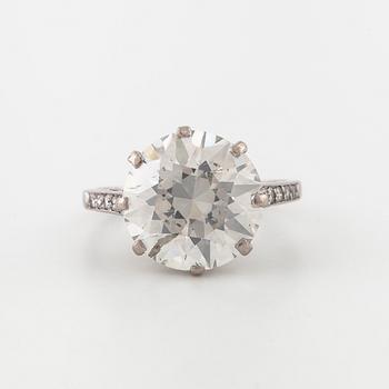 A brilliant cut diamond ring.