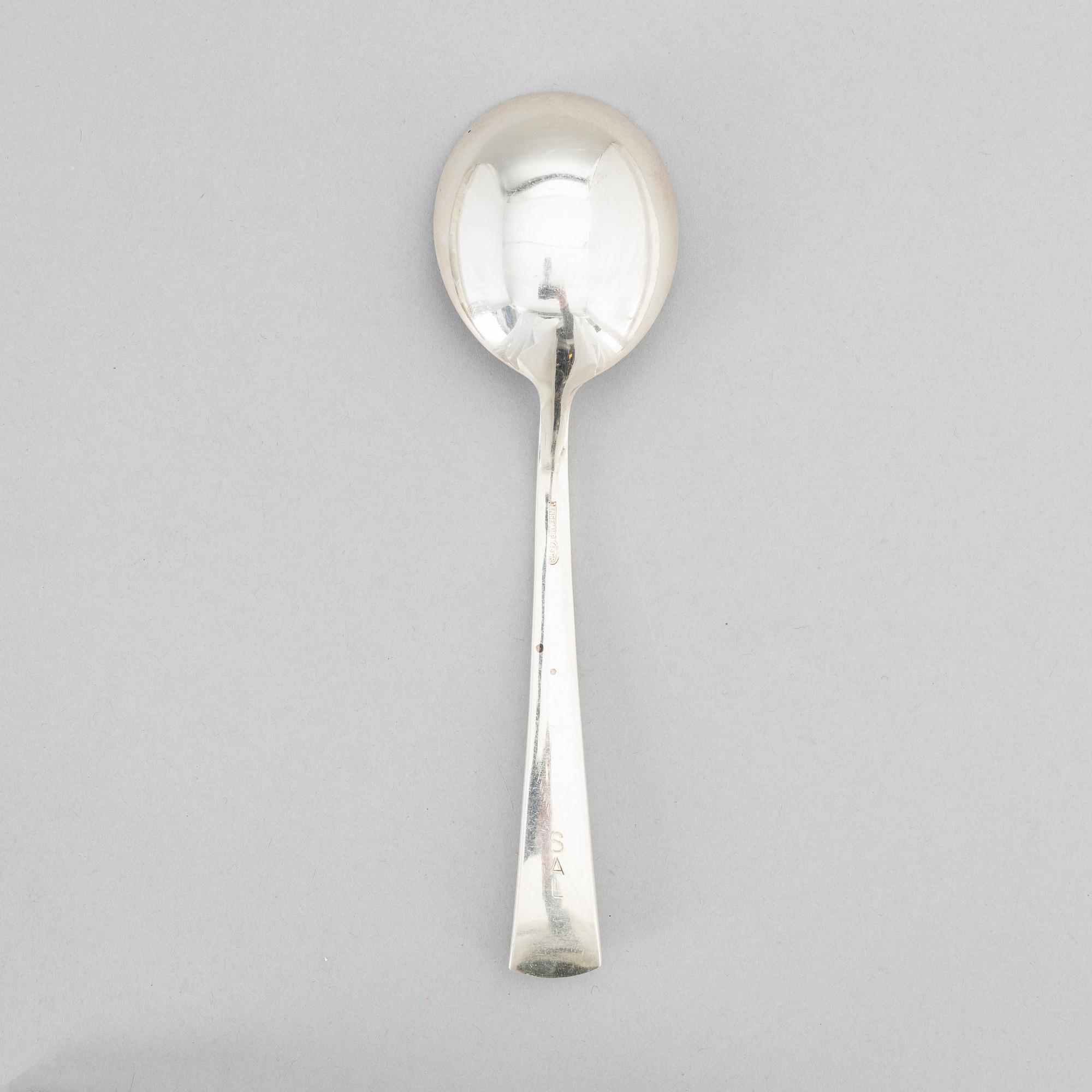 A collection of items from The Swedish America Line.