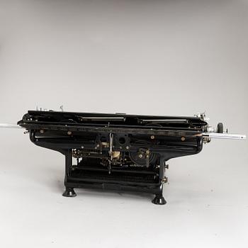 SKRIVMASKIN, Continental och RÄKNEMASKIN, Burroughs, 1900-talets första hälft.