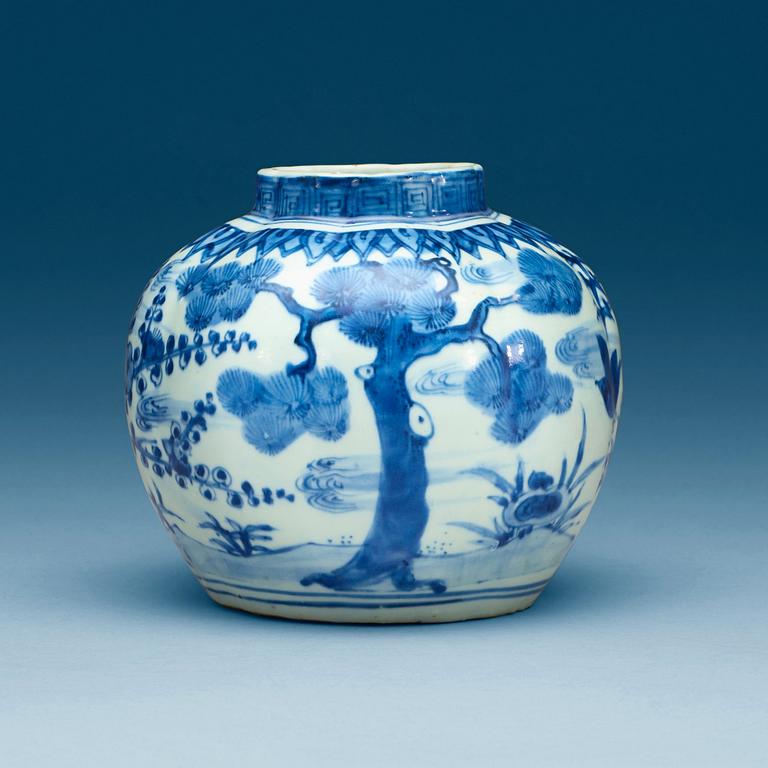 A blue and white jar, Ming dynasty Wanli (1573-1620).