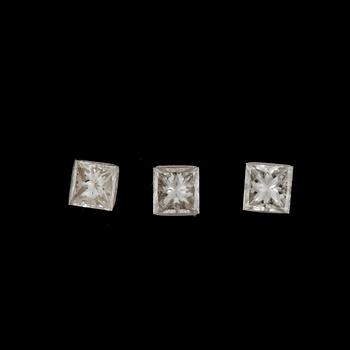 ÖRHÄNGEN, 3 st, 18k vitguld, princesslipade diamanter, tot ca 0,45 ct.