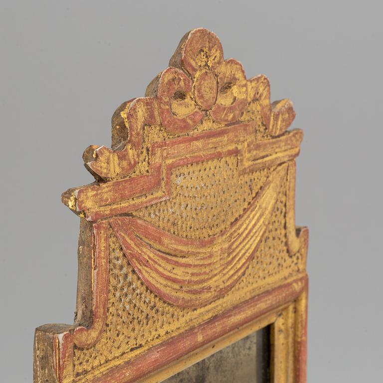A Swedish gustavian girandole mirror by Anders Carlsson, (1772-1801).