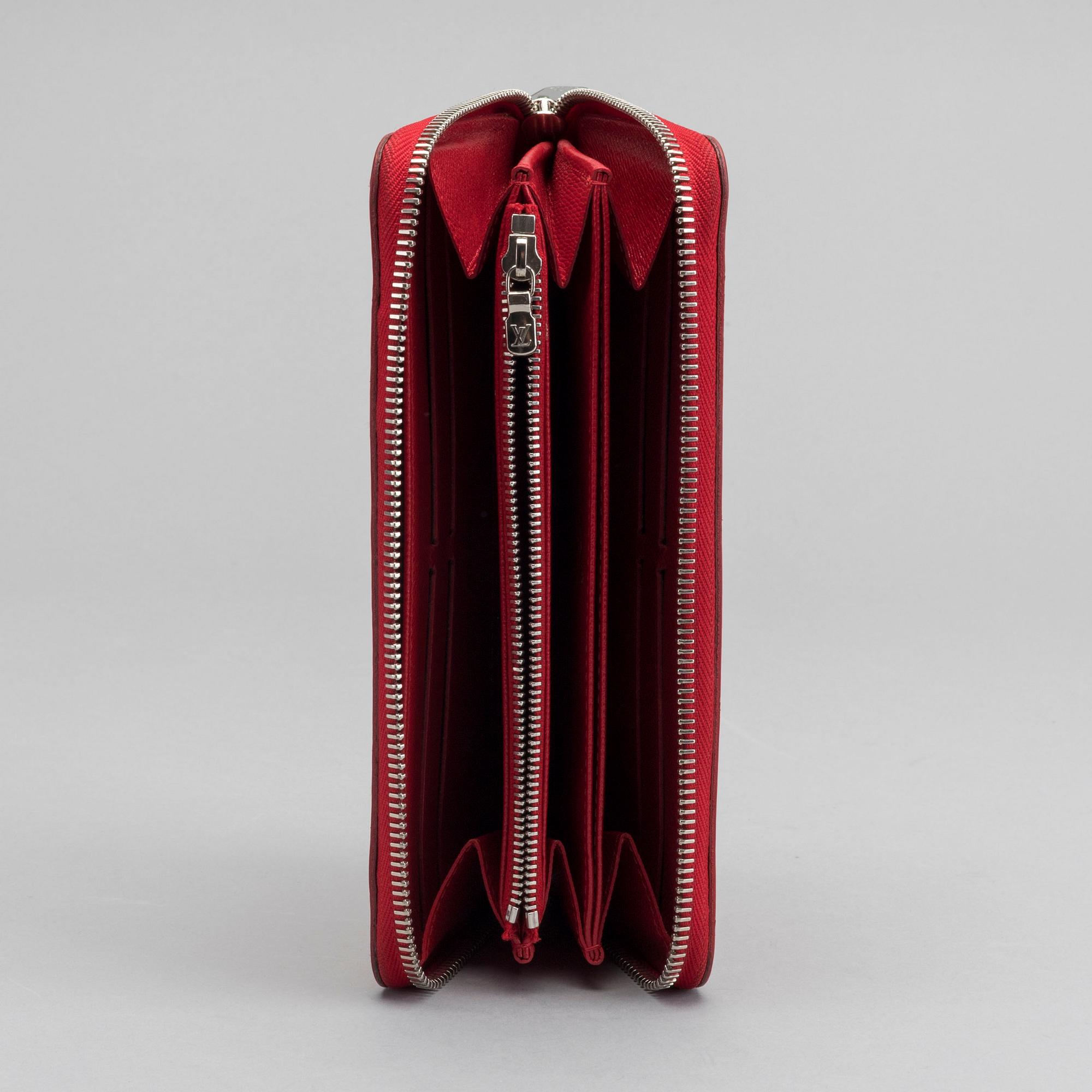 A Louis Vuitton zippy wallet.