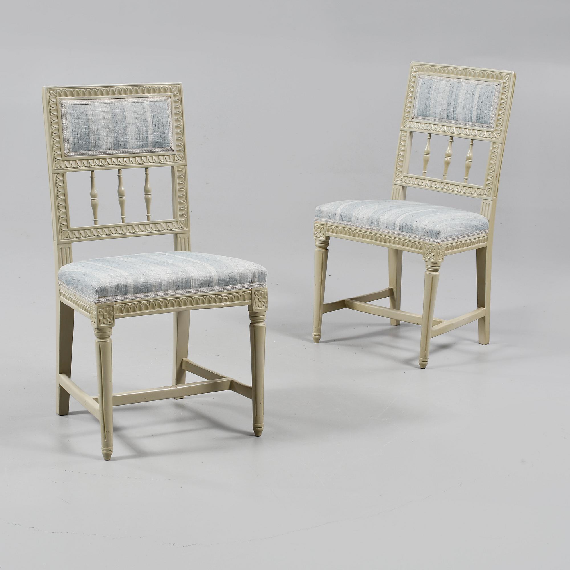 STOLAR, ett par, sengustavianska, omkring år 1800.