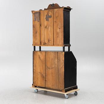 Writing cabinet, first half of the 19th century.