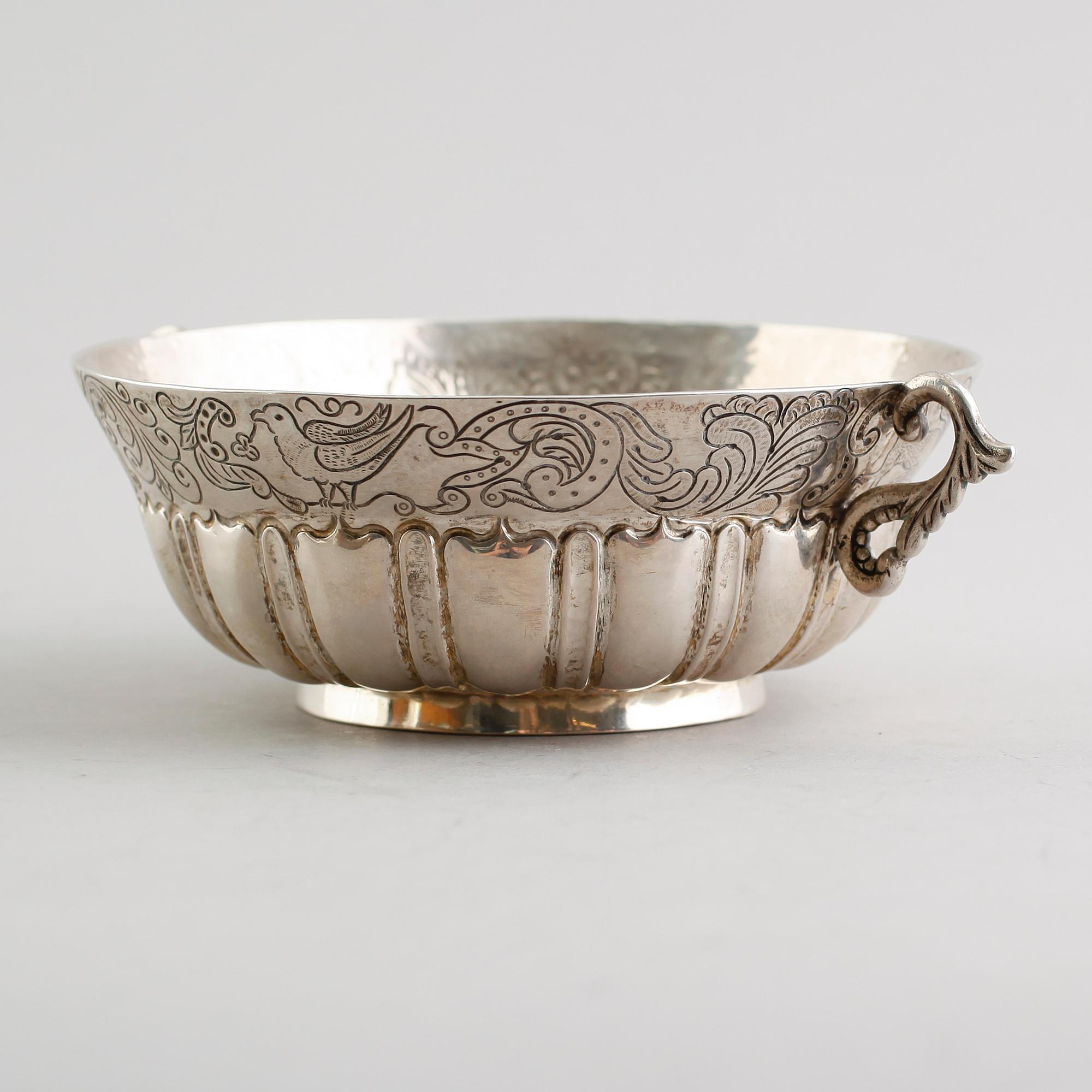 SKÅL, silver, möjligen Holland, 1800-tal. Vikt ca 360 gram.