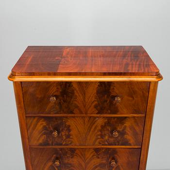 Gentleman's chest of drawers / chest of drawers, circa 1870,