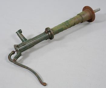 TRÄDGÅRDSPUMP, 1900-talets första hälft.