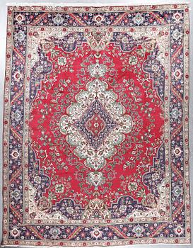 MATTA, möjligen Täbris, ca 387x300 cm.