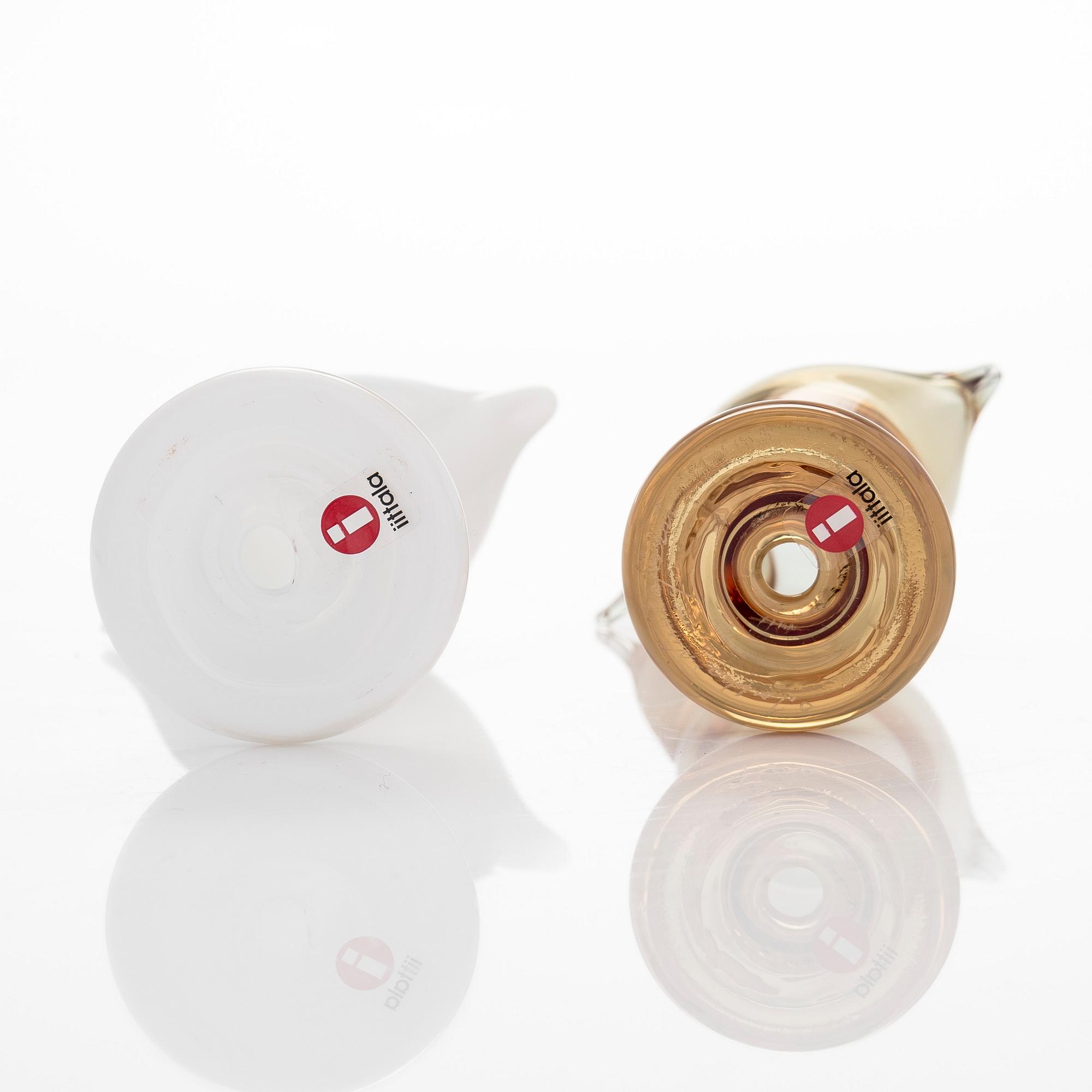 Oiva Toikka, glasfåglar, "Ursula" och "Waldemar", signerade O. Toikka Nuutajärvi .