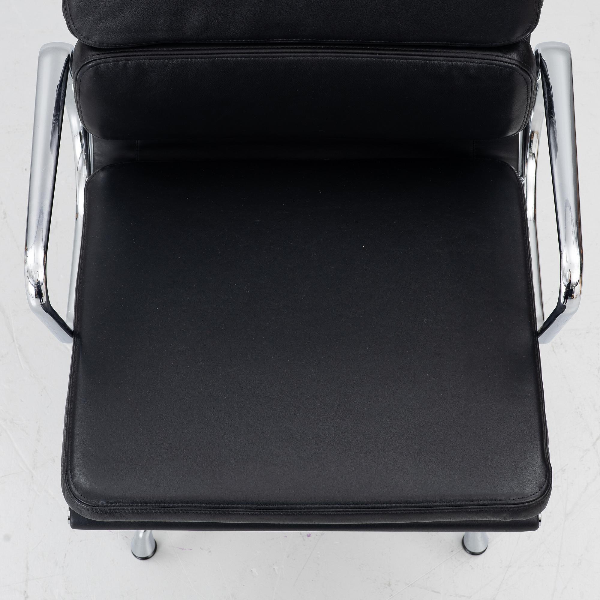 Charles & Ray Eames, Office chair, “EA208 Soft Pad Chair”, Vitra.