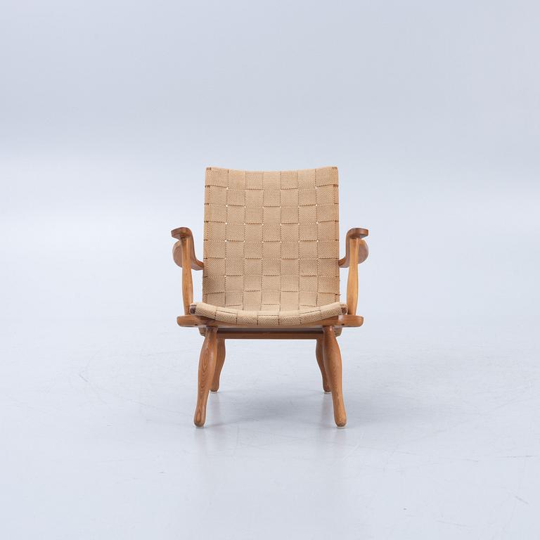 A mid 20th century armchair.