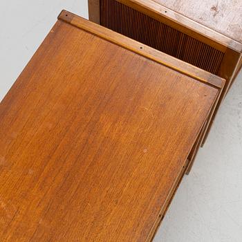 Carl-Axel Acking, sannolikt, sideboard, ett par, Svenska Möbelfabrikerna, Bodafors, 1900-talets mitt.