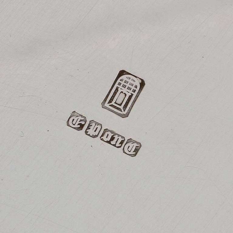 BRICKOR, 2 st, nysilver, omkring 1900-talets första hälft.