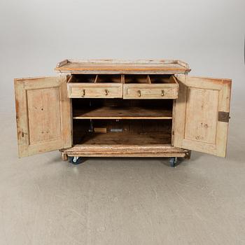 Gift in the Gustavian style, first half of the 19th century.