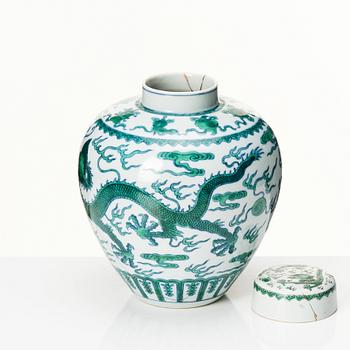 A green-enamelled 'five clawed dragon' jar, Qing dynasty, seal mark and period of Qianlong (1736-1795).