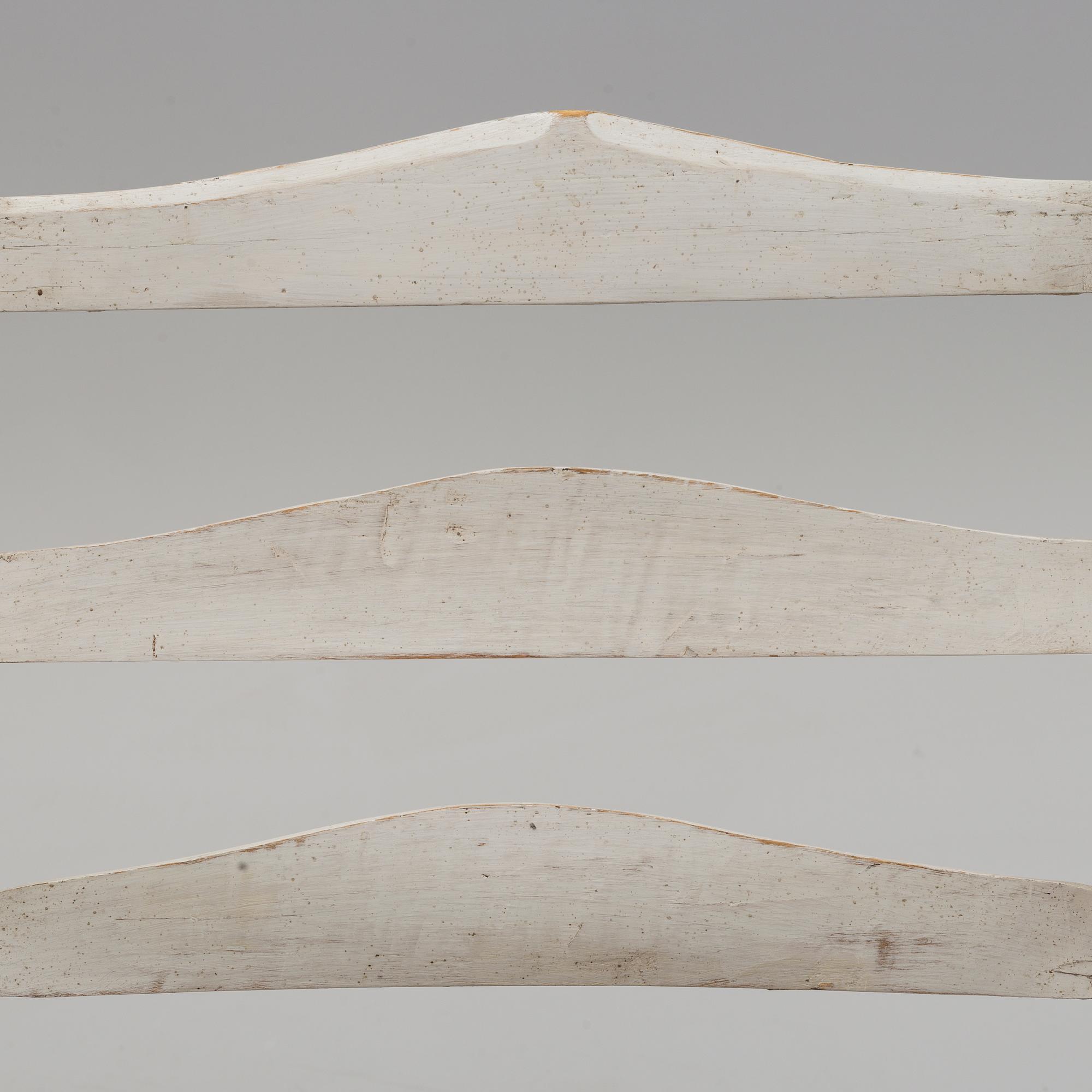 A painted armchair from around year 1800.