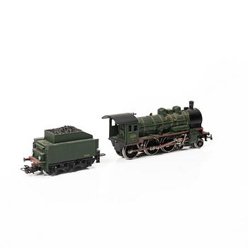 Märklin, locomotives, 7 pcs, railbus, 2 parts, as well as cars, 7 pcs, Germany.