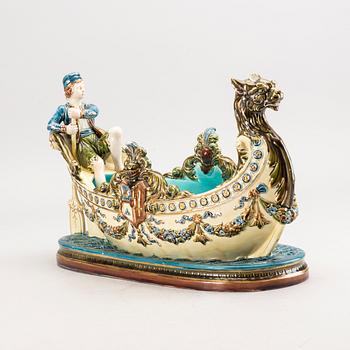 A Rörstrand majolica jardinière around 1900.