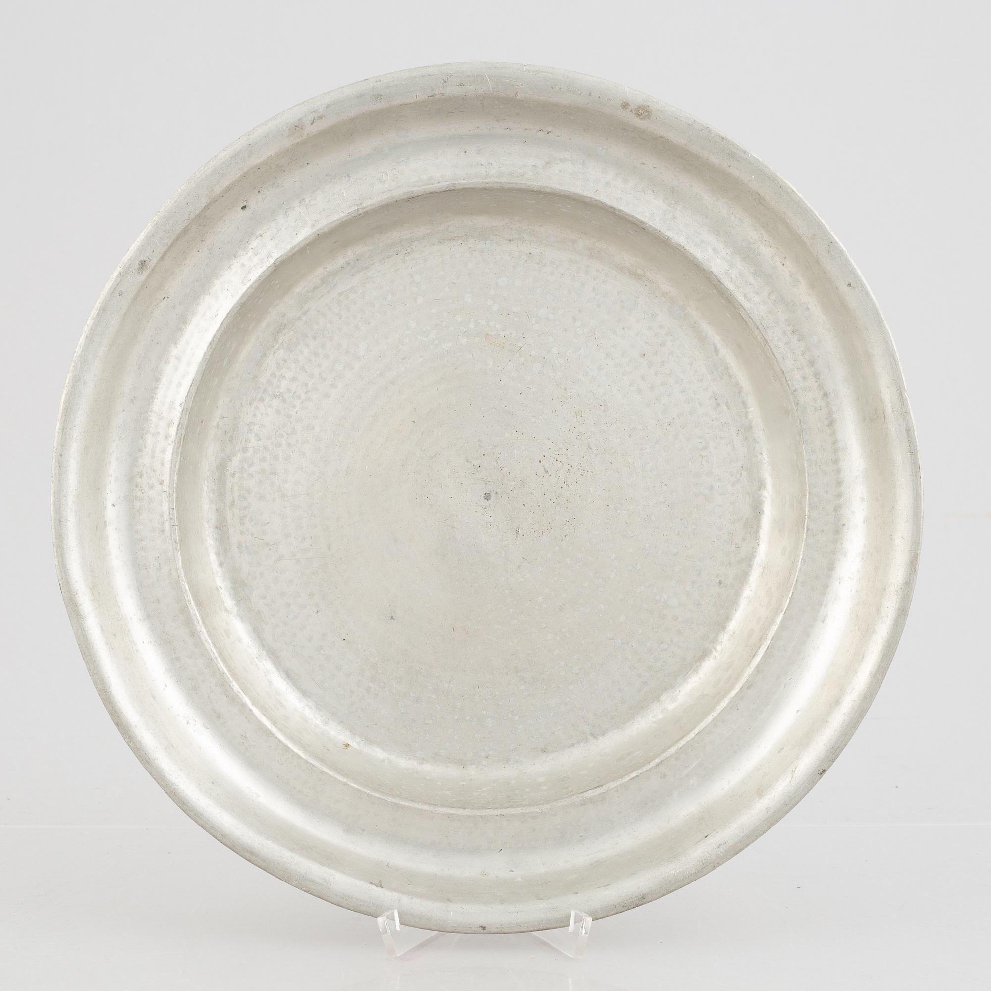 A set of three Swedish pewter dishes, including Johan Brun, Västervik 1787.