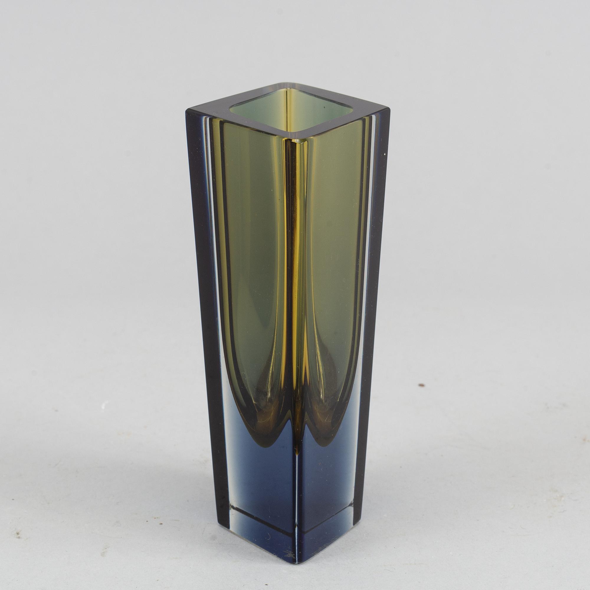 Kaj Frank, a glassv vase, 'Prisma', from Nuutajärvi Notsjö, signed and dated -65.