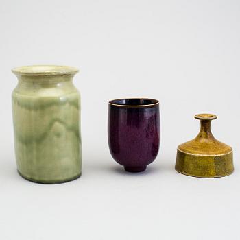 STIG LINDBERG, a lot of six stoneware items, Gustavsberg 1950/70s.