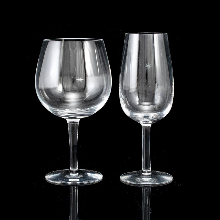 SIGNE PERSSON-MELIN, vinglas, 14+12 stycken, "Bouquet", Kosta Boda.