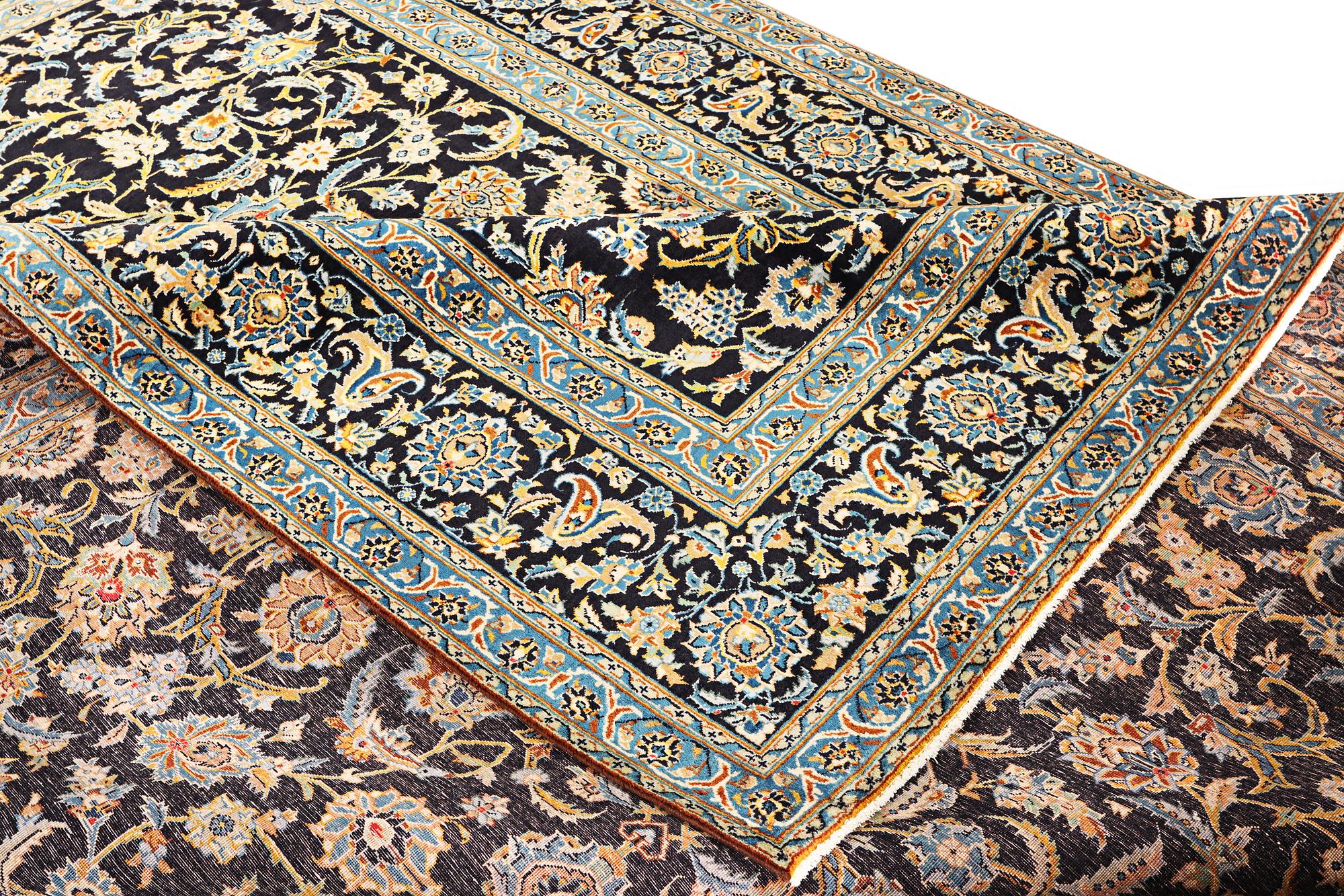 Matta, Keshan, ca 410 x 303 cm.