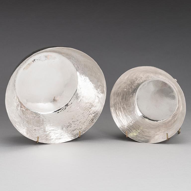 TAPIO WIRKKALA, Two silver bowls, marked TW, Kultakeskus oy, Hämeenlinna Finland 1975 and 1984.