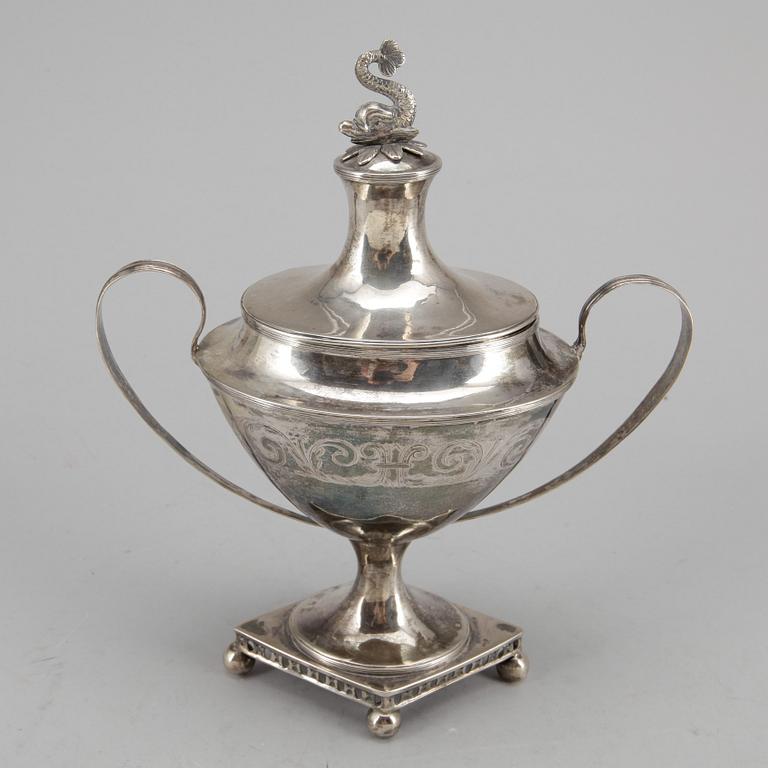 SOCKERSKÅL, silver, Johan Henrik Leffler, Falun 1821. Vikt ca 470 gram.