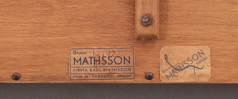 Two Bruno Mathsson birch shelves, Firma Karl Mathsson, 1940-50's.