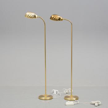 GOLVLAMPOR, ett par, tidigt 2000-tal.