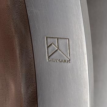 Poul Kjaerholm, a pair of brown leather "PK-22" chairs, edition E Kold Christensen.