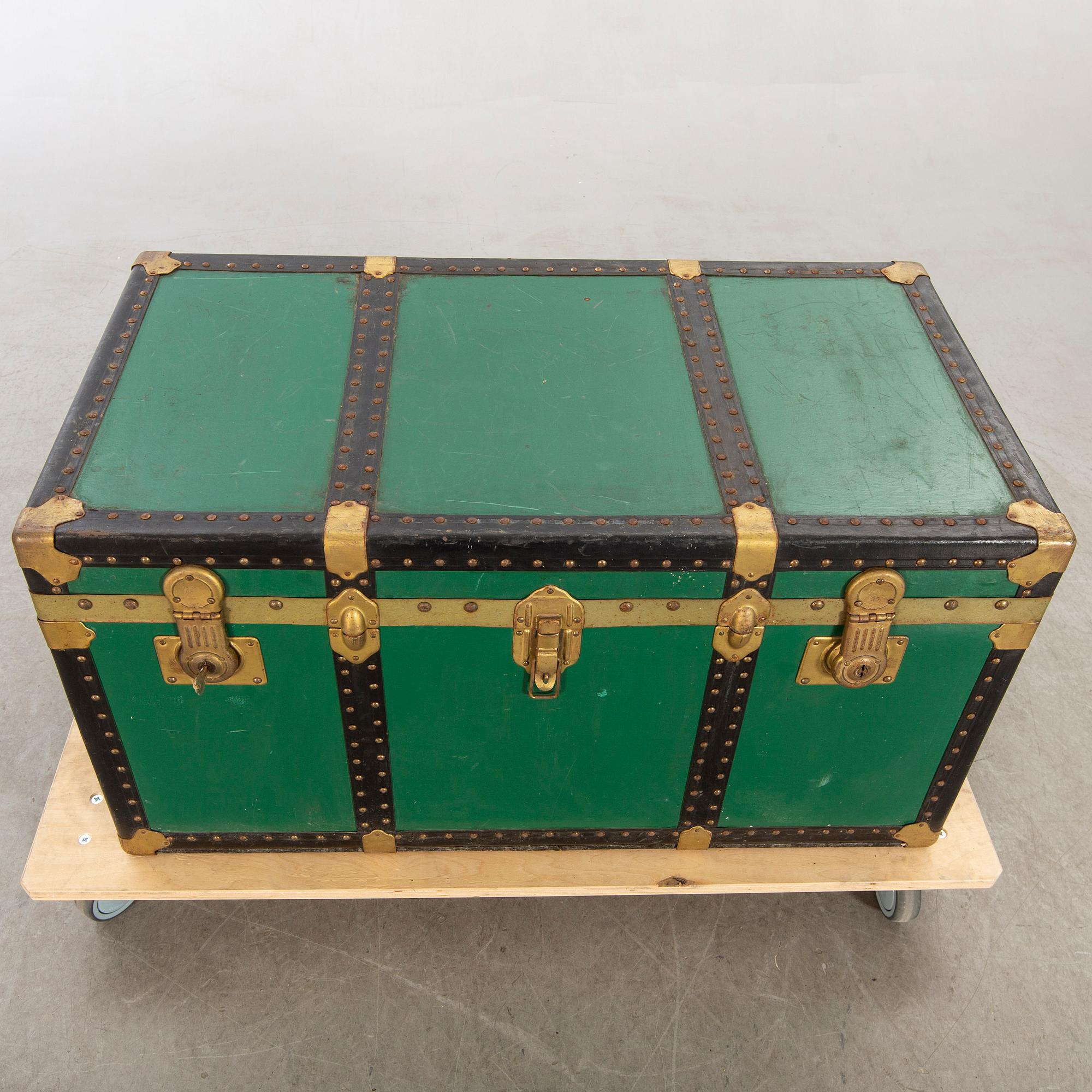 A Italien Brevettato trunk first half of the 20oth century.